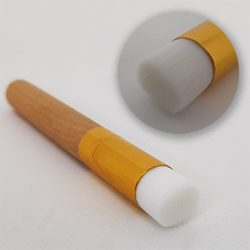 Pinceau application ZE Lash Shampoo cils