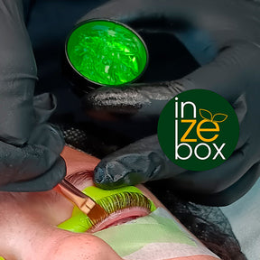 Colle Baume inZEbox, pour réussir son Rehaussement de cils
